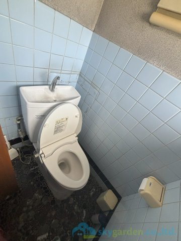 秦野市沼代新町　中古戸建のトイレ