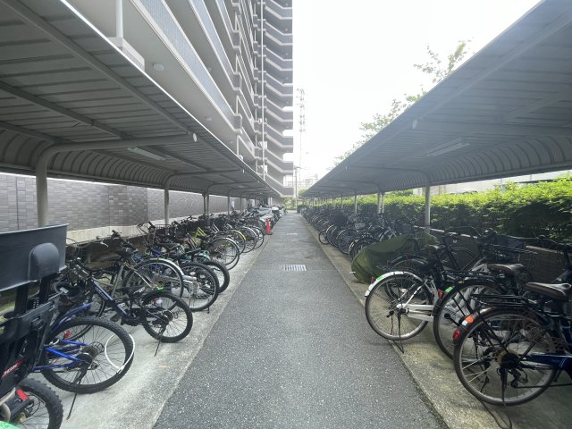 【駐輪場】 | エバーライフネアシティ筑紫野 | 屋根付きの駐輪場あり