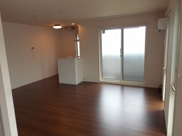 エルビエントⅡの居間・リビング