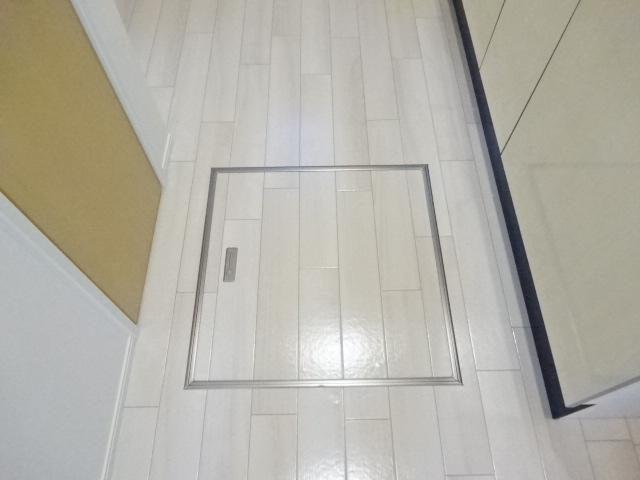 フォーレスト　ガーデンのキッチン|床下収納