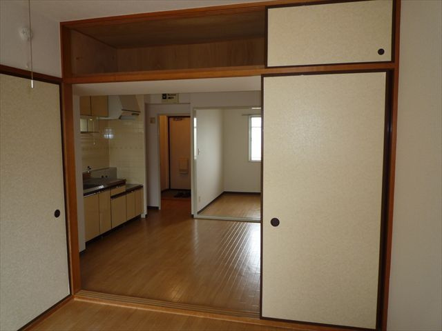 クローバーハイツの居間・リビング|居室3