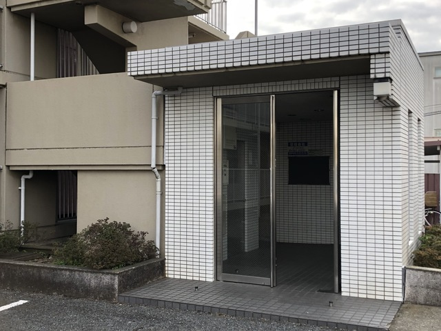 クローバーハイツのエントランス|エントランス