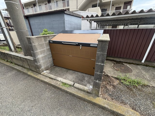 クローバーハイツの駐車場