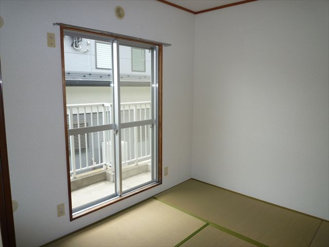 クローバーハイツの居間・リビング|居室2