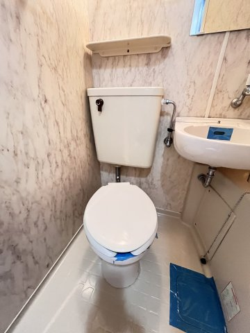 大阪市都島区都島南通２丁目の賃貸マンションのトイレ