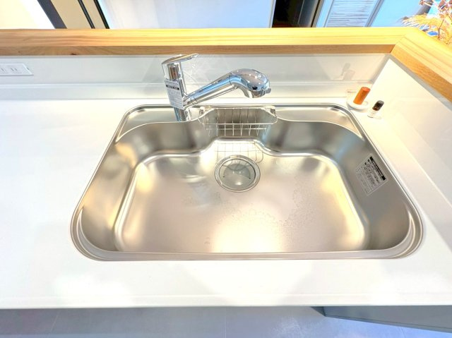 京阪「石山寺」駅まで徒歩４分＆２沿線利用可◆天然木リノベーション◆南向き４ＬＤＫ◆ペット可のキッチン|シンク