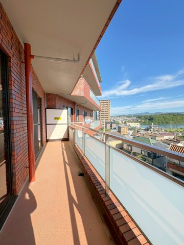 京阪「石山寺」駅まで徒歩４分＆２沿線利用可◆天然木リノベーション◆南向き４ＬＤＫ◆ペット可のバルコニー|バルコニー