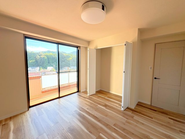 京阪「石山寺」駅まで徒歩４分＆２沿線利用可◆天然木リノベーション◆南向き４ＬＤＫ◆ペット可の洋室|洋室