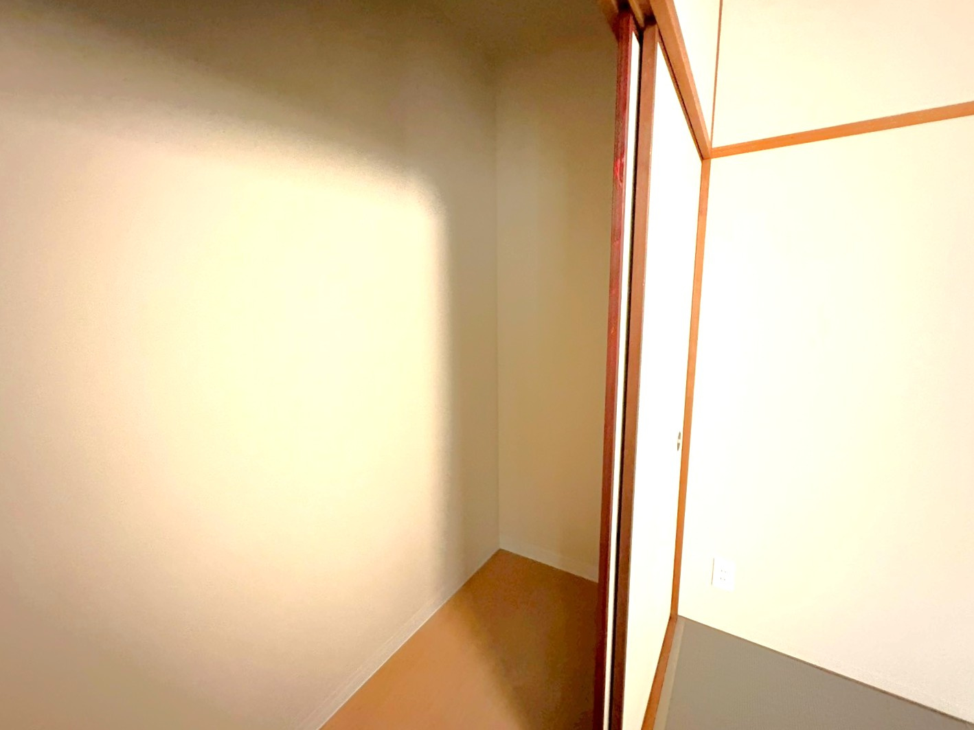 京阪「石山寺」駅まで徒歩４分＆２沿線利用可◆天然木リノベーション◆南向き４ＬＤＫ◆ペット可の収納|和室収納スペース