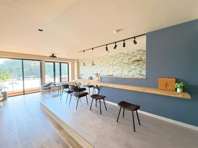 京阪「石山寺」駅まで徒歩４分＆２沿線利用可◆天然木リノベーション◆南向き４ＬＤＫ◆ペット可の居間・リビング|リビング