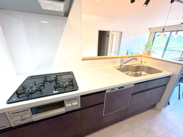 京阪「石山寺」駅まで徒歩４分＆２沿線利用可◆天然木リノベーション◆南向き４ＬＤＫ◆ペット可のキッチン|キッチン