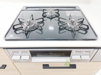 【キッチン】 | アイビス富士見台 | 三口ガスコンログリル付