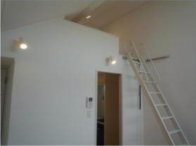 【居間・リビング】 | フォーシーズンズ | きれいなフローリングのお部屋☆
