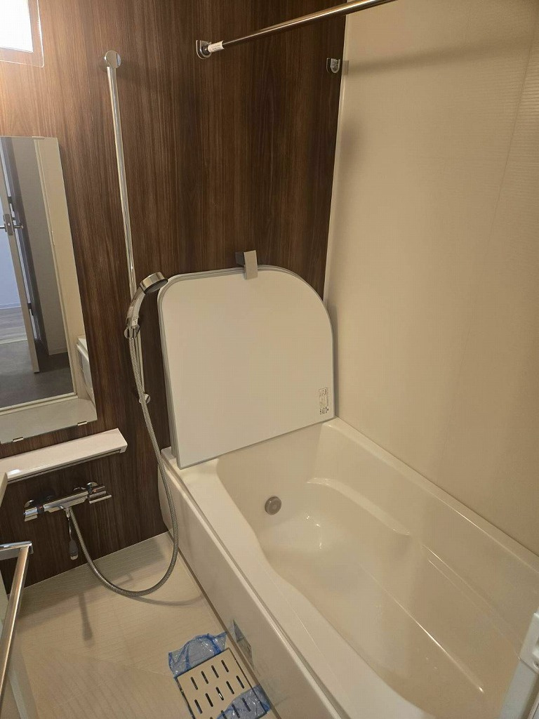 LUMIEC HONCHO EASTの浴室