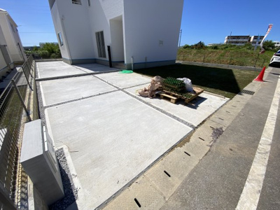 【駐車場】 | 読谷村大湾2期（全5棟）1号棟 | 1号棟　並列駐車2台完備♪