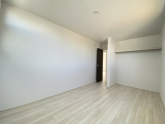 【洋室】 | 読谷村大湾2期（全5棟）ラスト1号棟 | 1号棟　洋室6.5帖＋CL付き♪