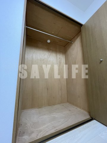 公園前ウエストハイツの収納