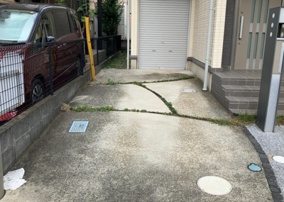 【駐車場】 | レフィー二小田急相模原 | 駐車場と明記されていても、最小スペースでつくられた駐車場だと大型車は駐車できなかったり、出入りしにくくなったりする可能性があります。お車のサイズと購入したい物件の駐車場のサイズを現地で確認しましょう。