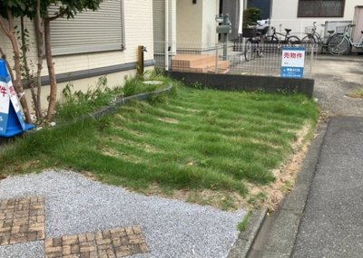 【外観】 | レフィー二小田急相模原 | 庭があることでガーデニングや家庭菜園はもちろん、こどもの遊び場やペットを放して遊ぶことができます。また、家の周囲に余裕があるということです。隣地との間があれば、十分な日当たりと、風通しが確保できます。