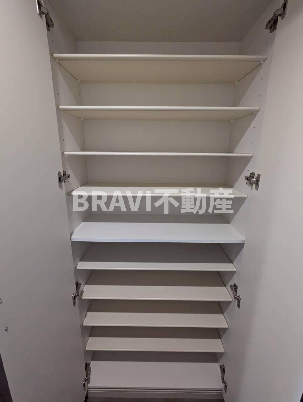 ブランシエスタ森ノ宮 BRAVI不動産の玄関
