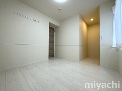 【洋室】 | ラ・トゥール山城西　Ｂ