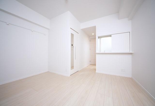 新品家具付きマンション対馬小路3(KaGood福岡)の洋室|広々とした洋室です