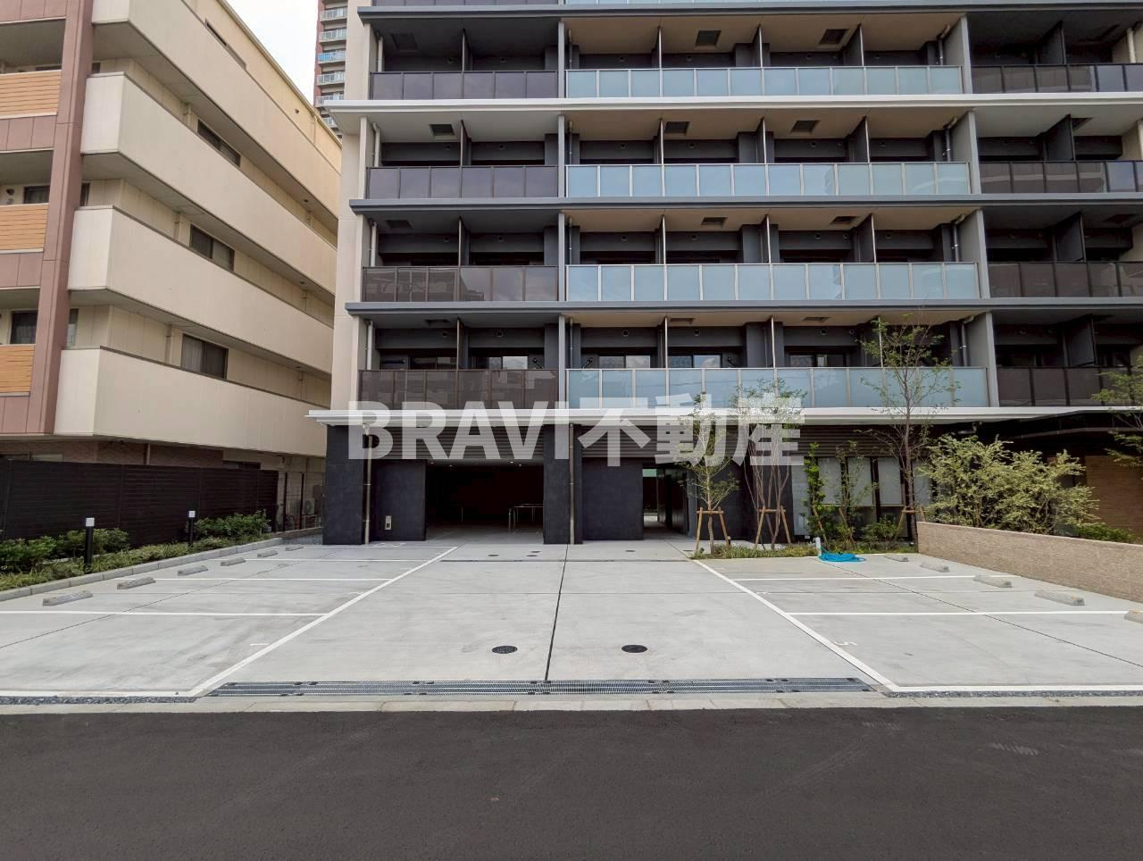 ブランシエスタ森ノ宮 BRAVI不動産の駐車場