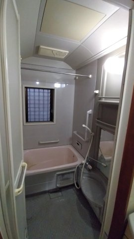 尼崎市大島　中古戸建の浴室