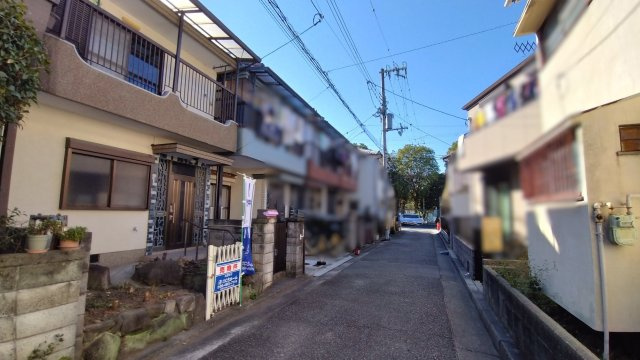 尼崎市大島　中古戸建の前面道路含む現地写真