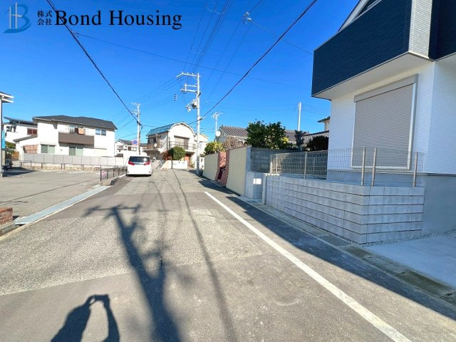 太寺天王町1号棟　全3棟新築戸建　人丸小学校区の前面道路含む現地写真