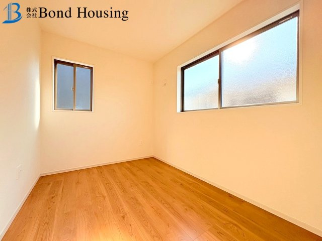 太寺天王町2号棟　全3棟新築戸建　JR明石駅まで徒歩20分の洋室