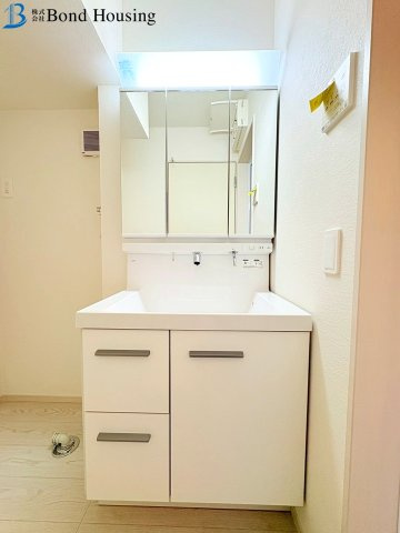 太寺天王町　新築戸建　お車２台駐車可の独立洗面台