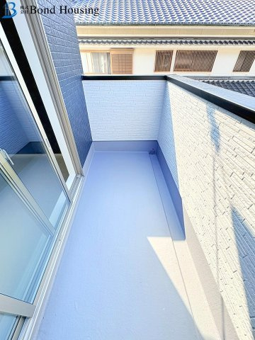 太寺天王町3号棟　全3棟新築戸建　お車２台駐車可のバルコニー