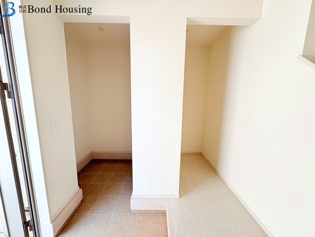 太寺天王町3号棟　全3棟新築戸建　お車２台駐車可の洋室