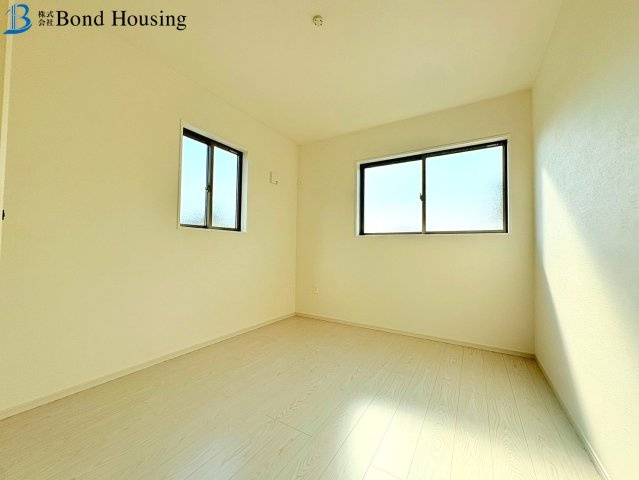 太寺天王町3号棟　全3棟新築戸建　お車２台駐車可の洋室