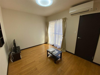 【居間・リビング】 | レオネクストヴァンベールⅢ | ゆったりとしたリビングです