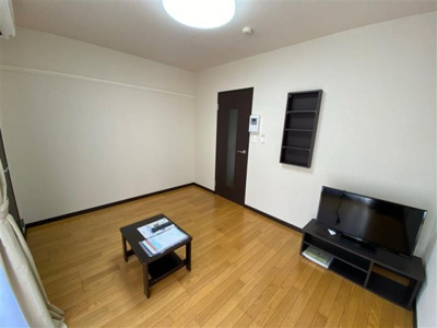 【居間・リビング】 | レオネクストヴァンベールⅢ | ゆったり過ごせる居間です