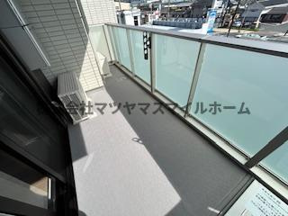 【バルコニー】
