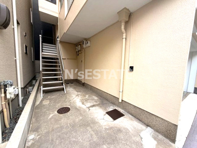 【エントランス】 | 御崎ビル