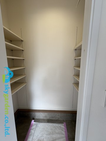 茅ヶ崎市東海岸南4丁目　新築戸建　全2棟2号棟の玄関