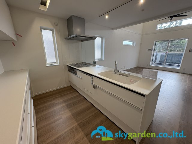 茅ヶ崎市東海岸南4丁目　新築戸建　全2棟2号棟のトイレ