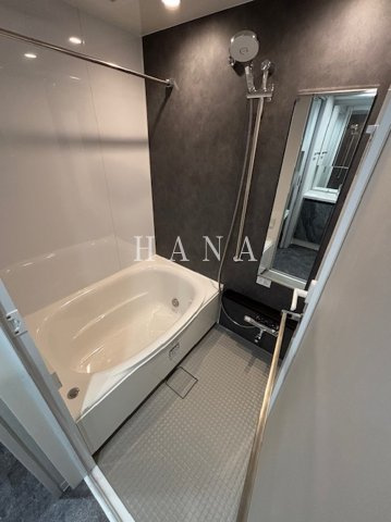 ルミーク北千住の浴室