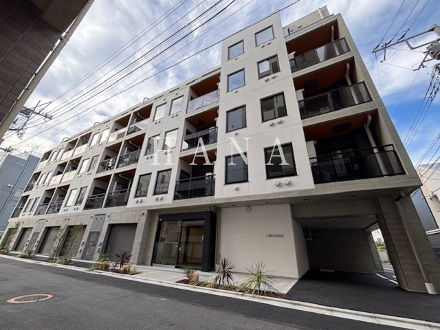 ルミーク北千住の外観