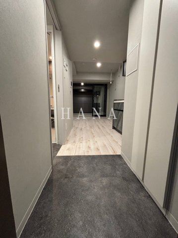 ルミーク北千住の玄関