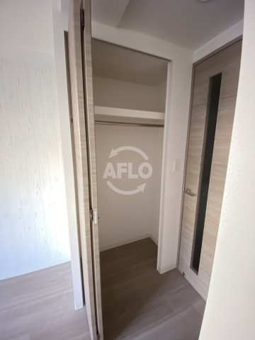 プレサンスOSAKA DOMECITYクロスティの収納|プレサンスOSAKA DOMECITYクロスティ（プレサンスオオサカドームシティクロスティ）　クローゼット