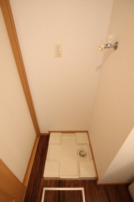 【設備】 | クリスタルブライト | 室内洗濯機置き場