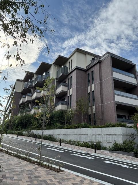 アトラスシティ千歳烏山グランスイート　杜ノ棟