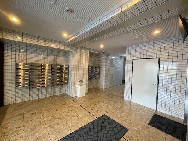 鳥旗スカイマンションⅢ番館（C-21）のエントランス