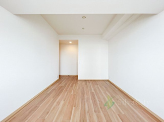 【洋室】 | ガクエンヒルズ北千住 | 洋室　8.1帖