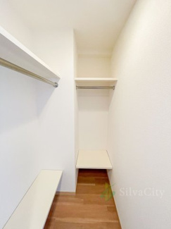 【その他】 | ガクエンヒルズ北千住 | ウォークインクローゼット